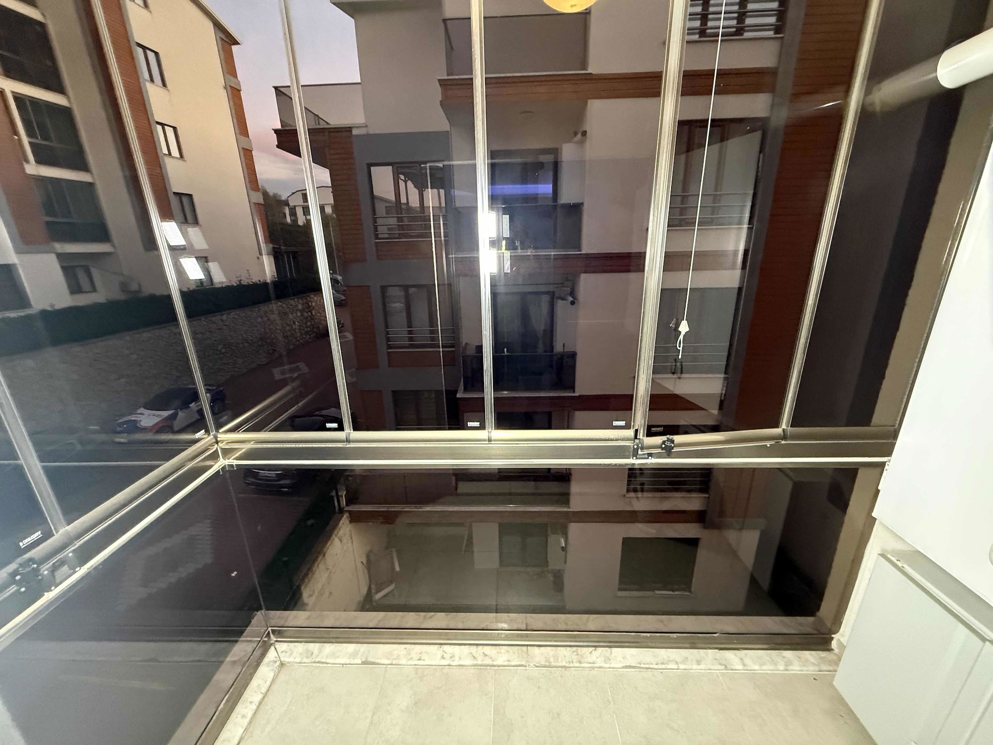 BAŞİSKELE ÜSTPARK YUVACIK SİTESİNDE KUSURSUZ 4+1 SATILIK DAİRE