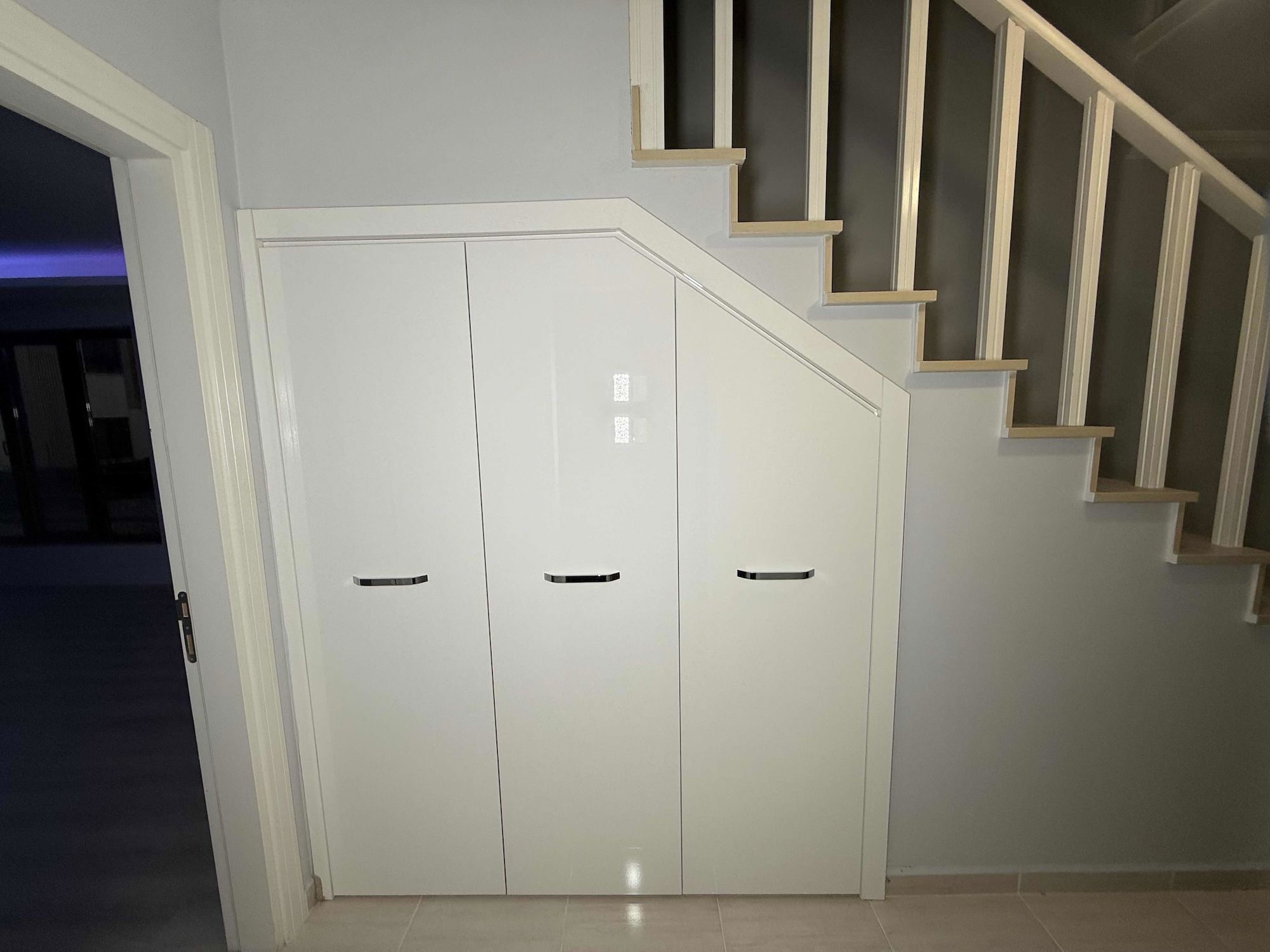 BAŞİSKELE ÜSTPARK YUVACIK SİTESİNDE KUSURSUZ 4+1 SATILIK DAİRE