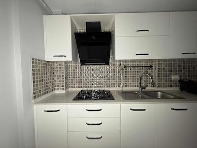 BAŞİSKELE ÜSTPARK YUVACIK SİTESİNDE KUSURSUZ 4+1 SATILIK DAİRE