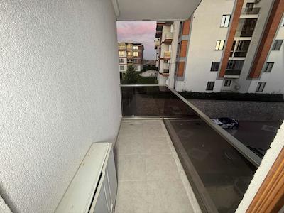 BAŞİSKELE ÜSTPARK YUVACIK SİTESİNDE KUSURSUZ 4+1 SATILIK DAİRE