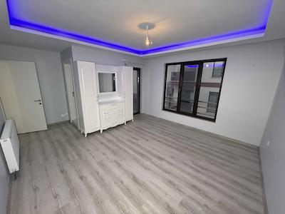 BAŞİSKELE ÜSTPARK YUVACIK SİTESİNDE KUSURSUZ 4+1 SATILIK DAİRE