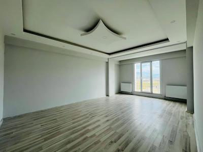 REMAX LAND'TEN ADNAN MENDERES MAHALLESINDE SATILIK 3+1 DAIRE