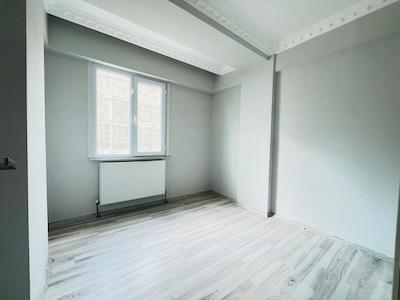 REMAX LAND'TEN ADNAN MENDERES MAHALLESINDE SATILIK 3+1 DAIRE