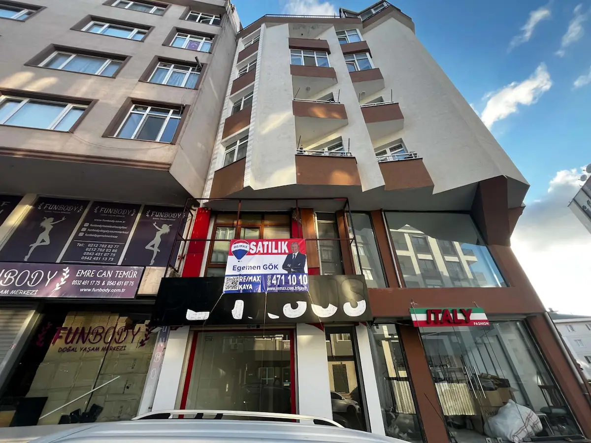 BEYLİKDÜZÜ GÜRPINAR İŞLEK CADDE ÜZERİ 2 KATLI KİRALIK DÜKKAN 3