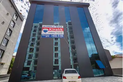 ATAŞEHİR DE KOMPLE KİRALIK BİNA 1400 M2