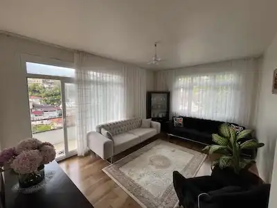 BEYKOZ SAHİLİNE 10 DK 3 KATLI KOMPLE SATILIK BİNA