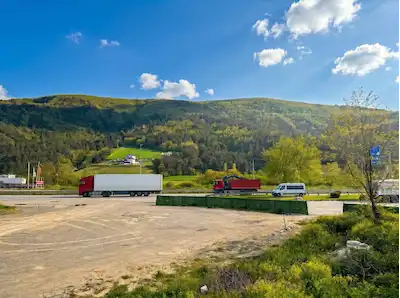 ANKARA YOLUNDA 1100 M² KIRALIK TICARI ARSA