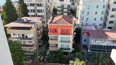 ŞEHİR MERKEZİNDE GENİŞ VE FERAH 3+1 DENİZ MANZARALI DAİRE – ESKİ SALI PAZARI MEVKİİ