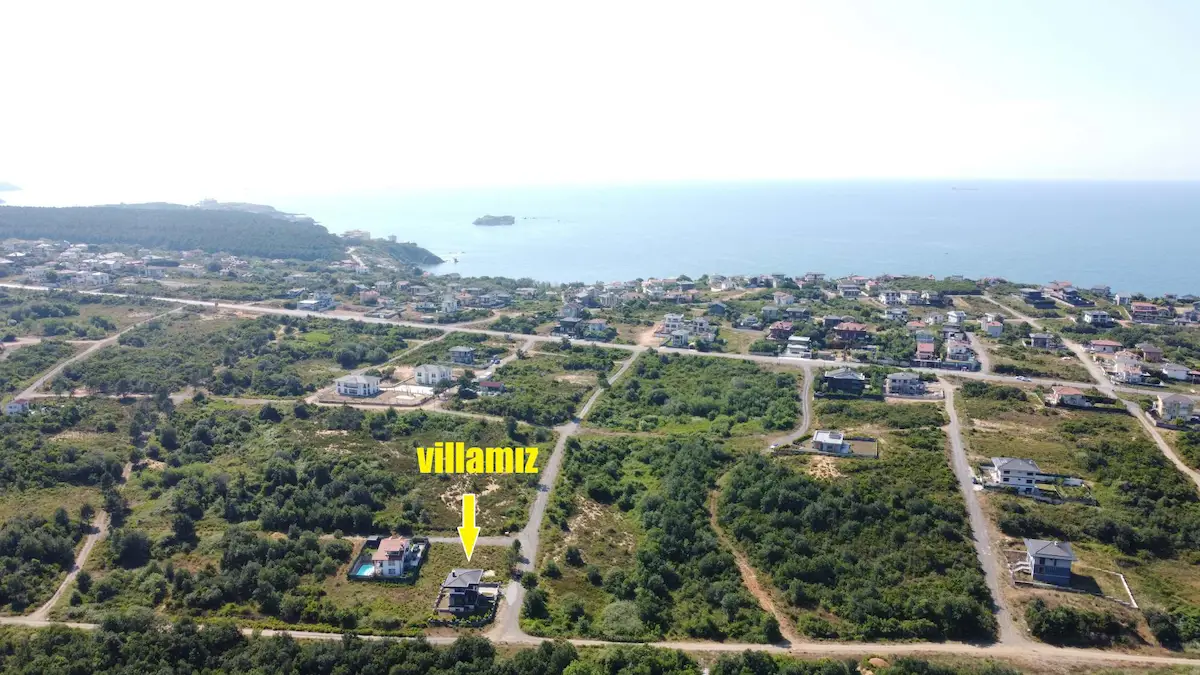 BEYKOZ RIVADA SATILIK 400 M2 ARSA IÇINDE SIFIR TRIPLEKS VILLA
