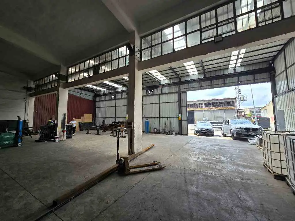 SAMSUN TEKKEKÖY KUTLUKENT'TE SANAYİ VE LOJİSTİK AKSININ İÇERİSİNDE 504 M² SATILIK DÜKKÂN