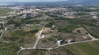 RE/MAX HÜR'DEN ARIFIYE CUMHURIYET MAHALLESINDE 1280 M2 KONUT IMARLI ARSA