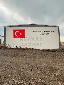 RE/MAX LACİVERT'TEN SANAYİ KERESTECİLER SİTESİ'NDE SATILIK DÜKKAN 