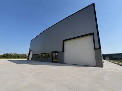 BAŞİSKELE KULLAR DA SIFIR KİRALIK 1000M² KAPALI ALAN DEPO