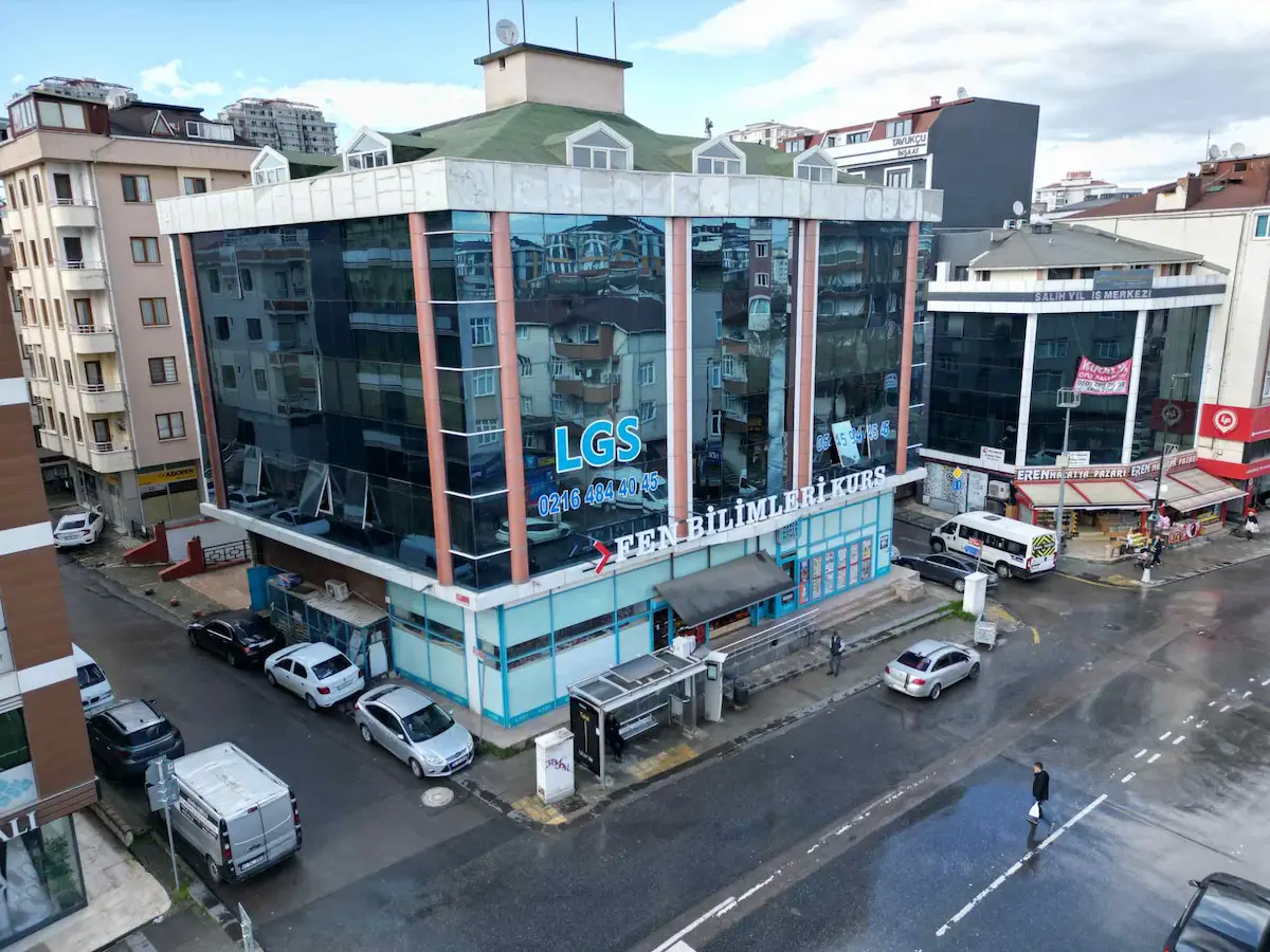 TAŞDELEN'DE ANA CADDE ÜZERINDE KURUMSAL KIRACILI SATILIK BINA