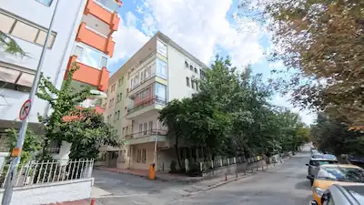 AYRANCI TIREBOLU SK, MECLİS’E YAKIN, 2+1, BALKONLU, ÜST KAT KİRALIK YAPILI DAİRE