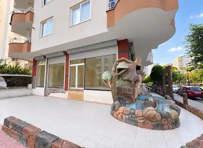 REMAX RİNA'DAN VİRANŞEHİR SAHİLE YÜRÜME MESAFESİ 185M² DÜKKAN