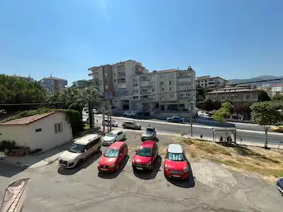 KARABAĞLAR METİN OKTAY MAHALLESİNDE 150 M² 4+1 KİRALIK DAİRE