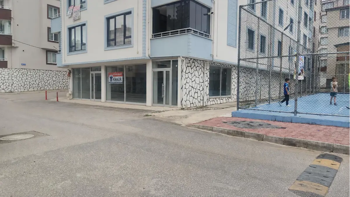 RE/MAX NADİR'DEN BULANCAK MAHALLESINDE KURUMSALA UYGUN KİRALIK DÜKKAN/MAĞAZA