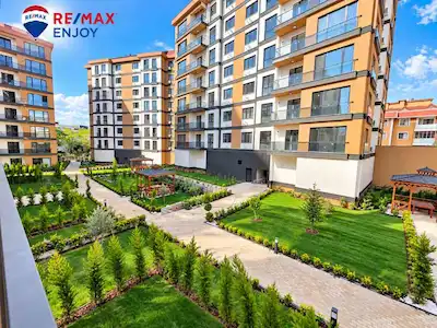 TUZLA’DA SİTE İÇİNDE GÜNEY CEPHE 3+1 | 2 BANYO | BALKON | KREDİYE UYGUN