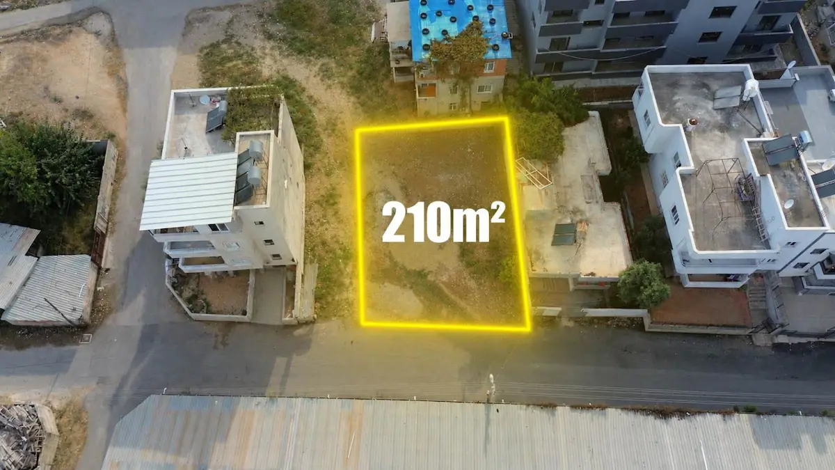 REMAX RİNA'DAN YENİŞEHİR'DE VİLLA YAPIMINA UYGUN 210M² ARSA