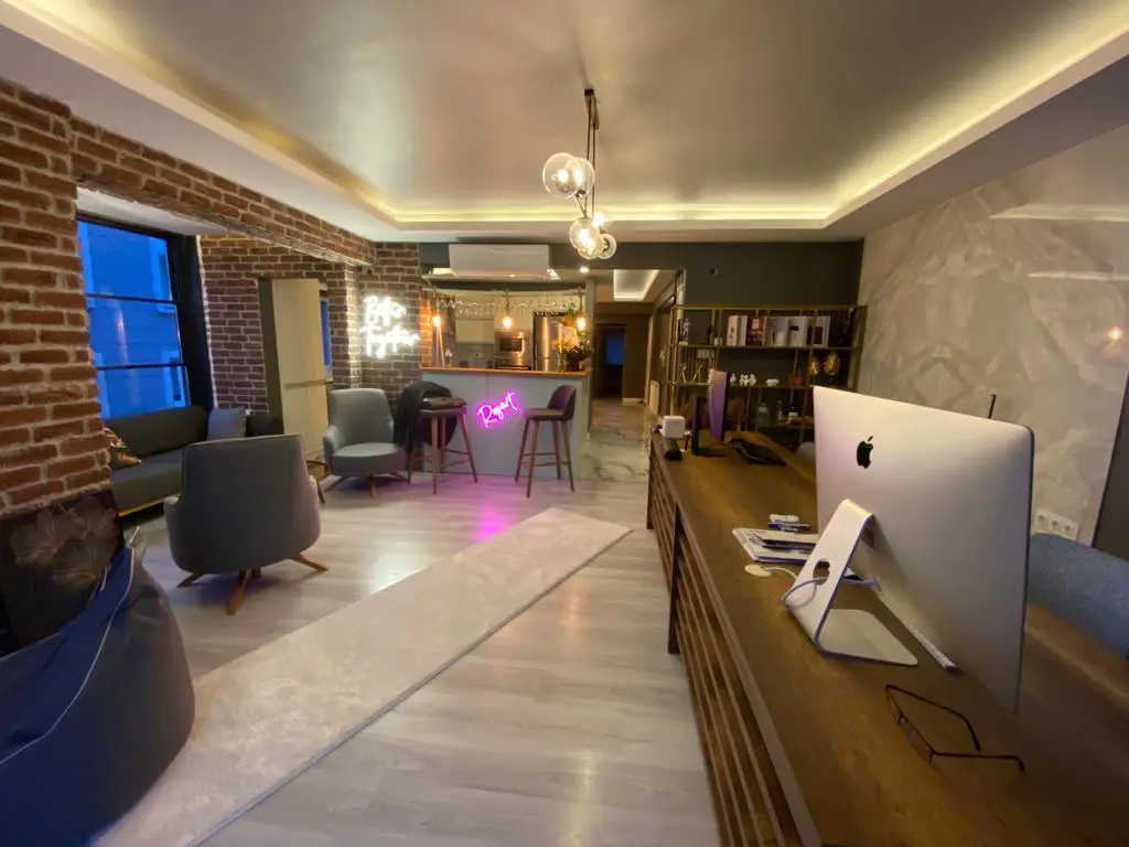 ATAKUM'DA CAĞALOĞLUNA CEPHE 120 M2 İÇİ FUUL YAPILI KİRALIK OFİS