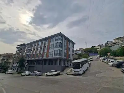 İZMİT MERKEZDE KAPALI MUTFAK 1+1 KİRALIK DAİRE