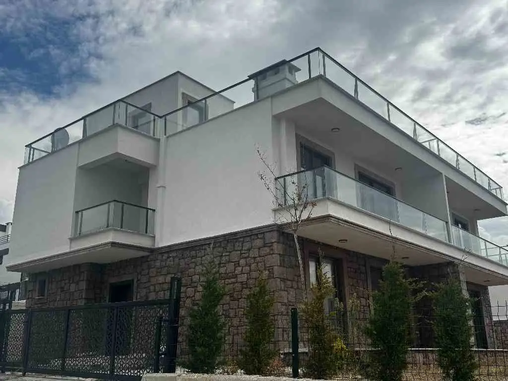 BALIKESİR GÖMEÇ DENİZE SIFIR LÜKS VİLLA