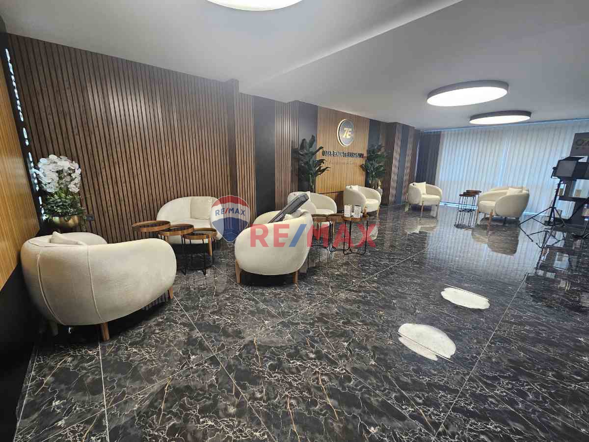 PRESTIJLI KONUMDA İÇ MIMAR DOKUNUŞLU KIRALIK KOMPLE PLAZA