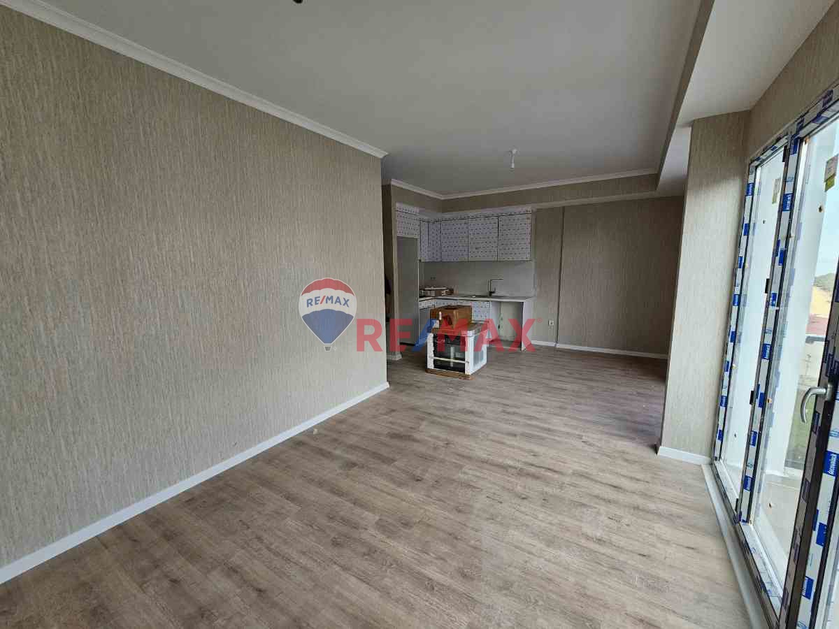 YALOVA MERKEZ MEYDAN SUİTES'DE SATILIK 1+0 DAİRE