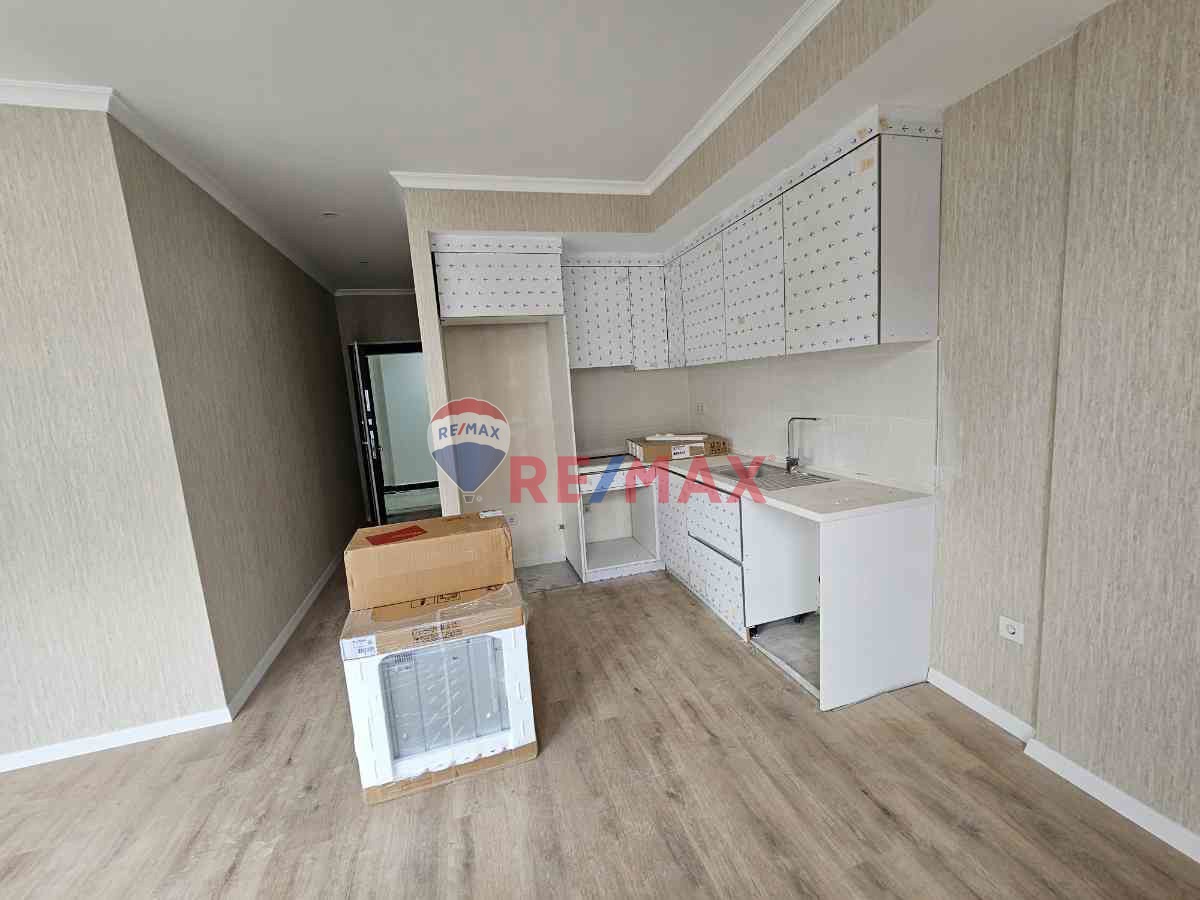 YALOVA MERKEZ MEYDAN SUİTES'DE SATILIK 1+0 DAİRE