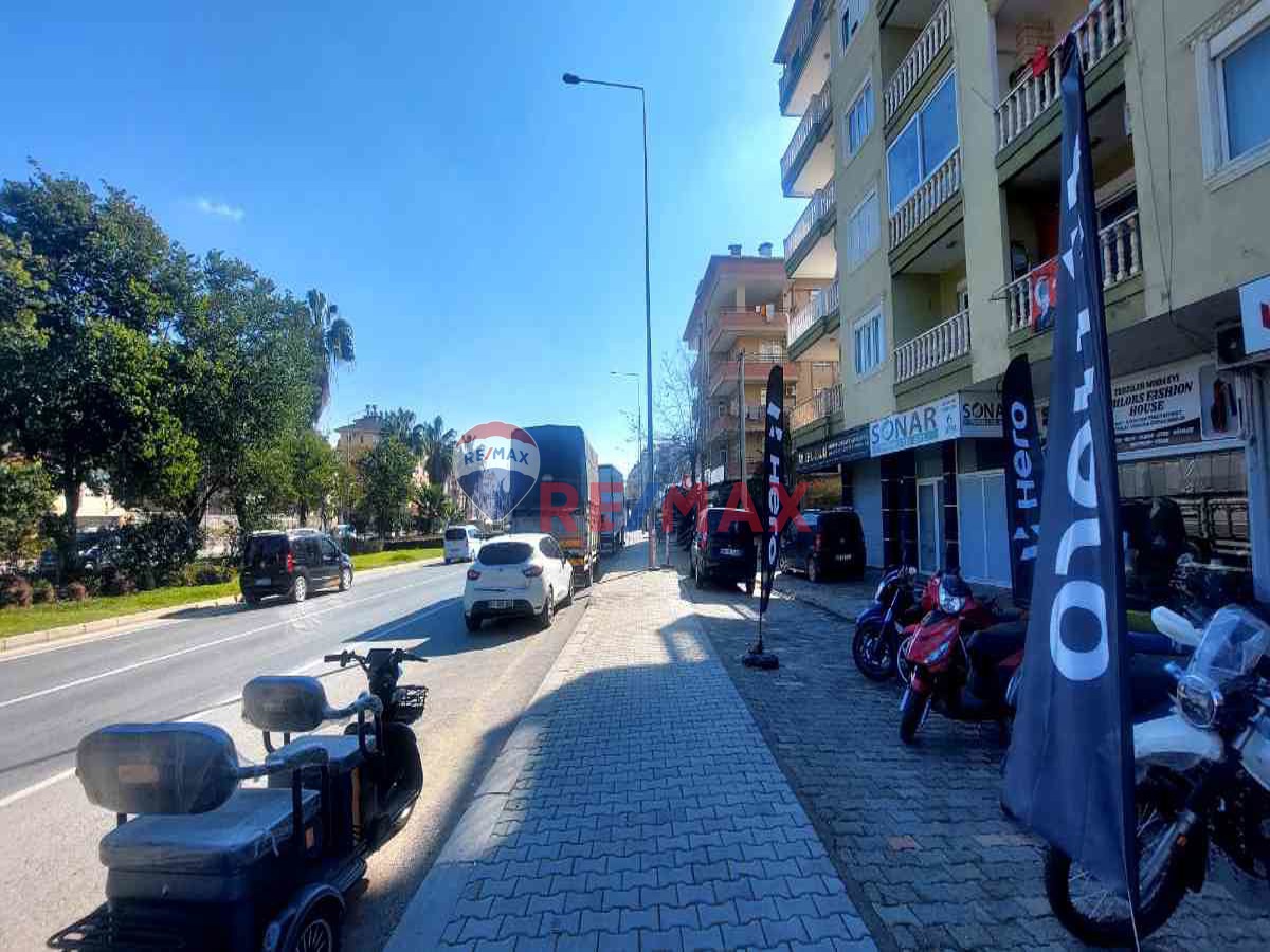 D400 ANAYOLUNA SIFIR 82 MT2 KİRALIK DÜKKAN