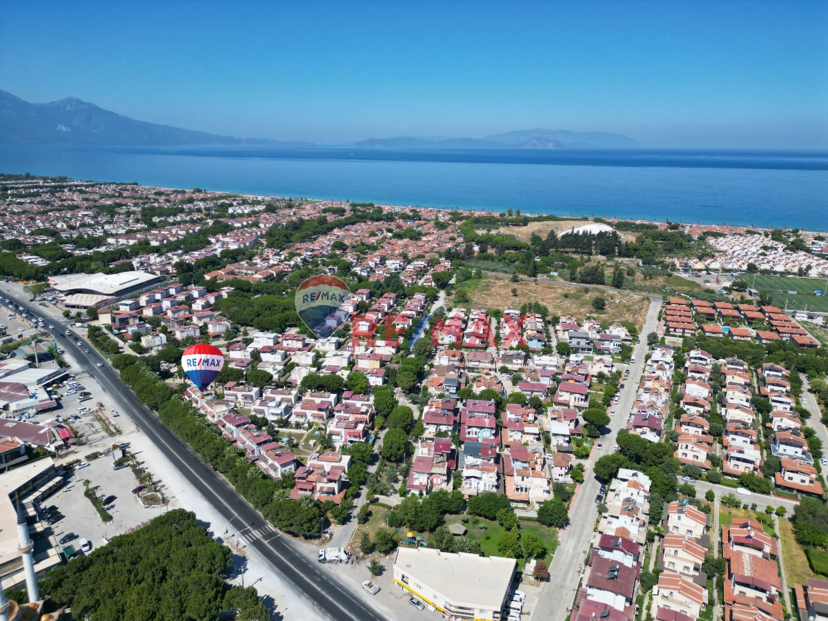 KUŞADASI ÖZTUR SİTESİ 3+1 DOĞALGAZLI BAHÇELİ YAZLIK