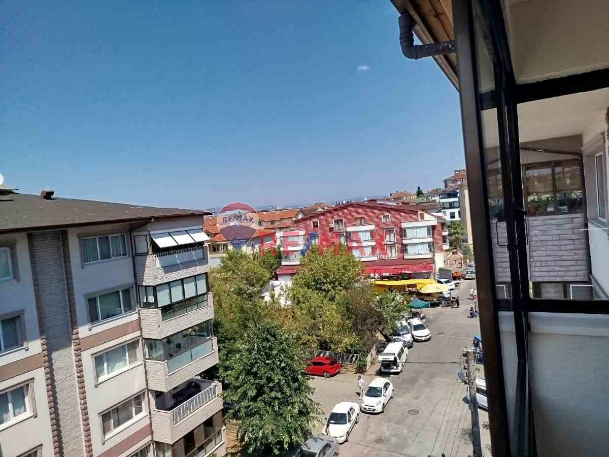 REMAX NATURAL'DAN DEĞIRMENDERE AŞIYAN SITESINDE KIRALIK 3+1