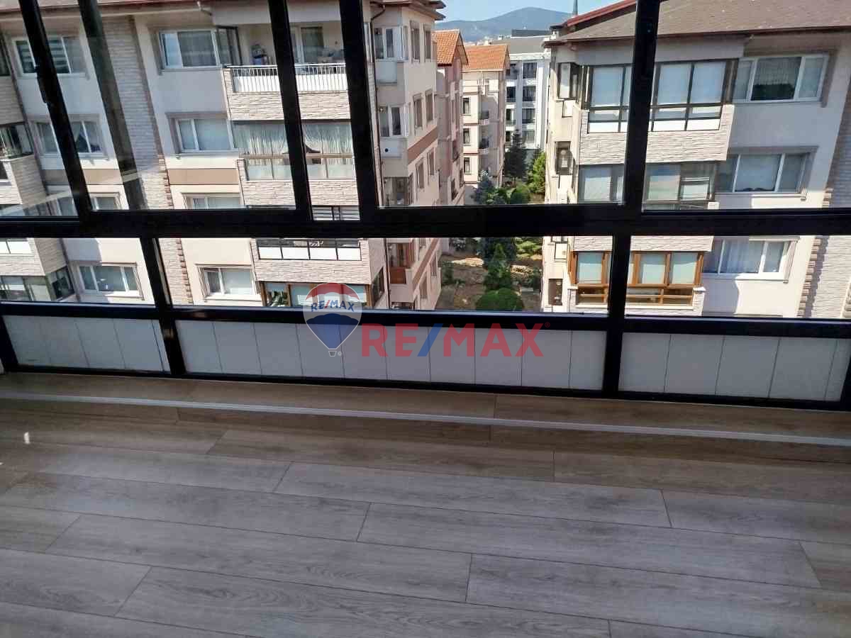 REMAX NATURAL'DAN DEĞIRMENDERE AŞIYAN SITESINDE KIRALIK 3+1