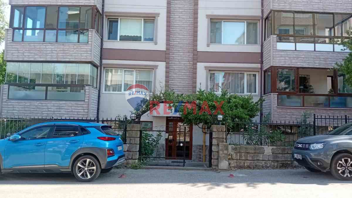 REMAX NATURAL'DAN DEĞIRMENDERE AŞIYAN SITESINDE KIRALIK 3+1