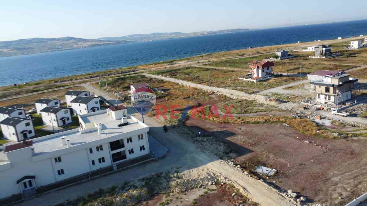 LAPSEKI UMURBEYDE %25 2,5 KAT VILLA İMARLI 435 M2 SATILIK ARSA