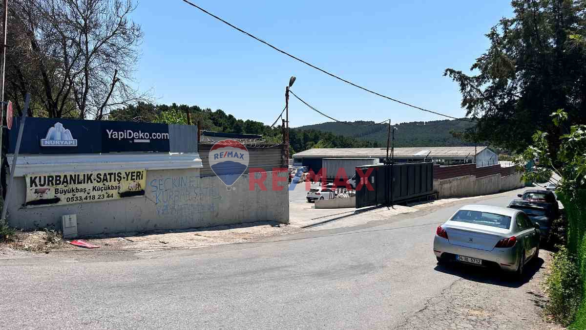 B.BAKKALKÖY YOLUNA CEPHELİ 4.250 M2 ARSADA 1.500 M2 DEPO-IŞYERI