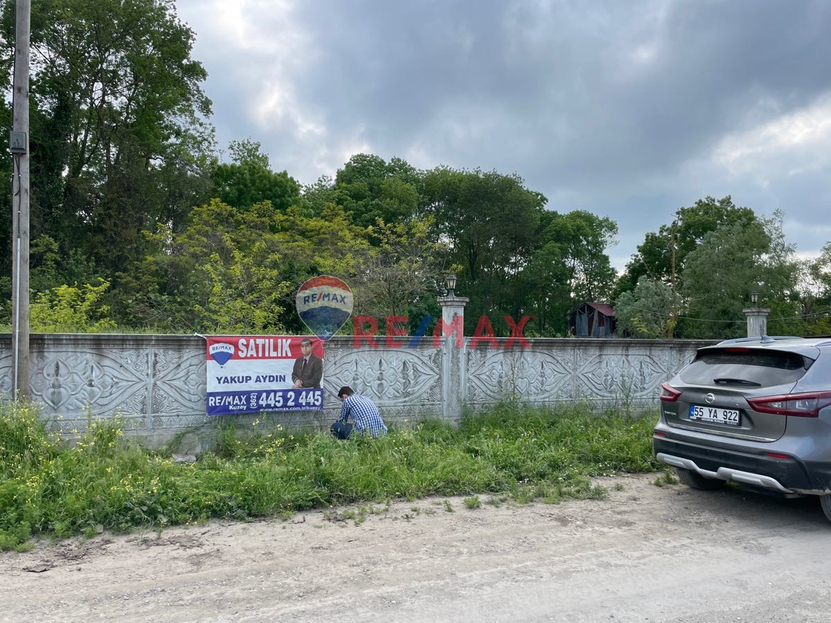DEREKÖY FATİH CADDESİ’NDE VİLLA İMARLI ARSA