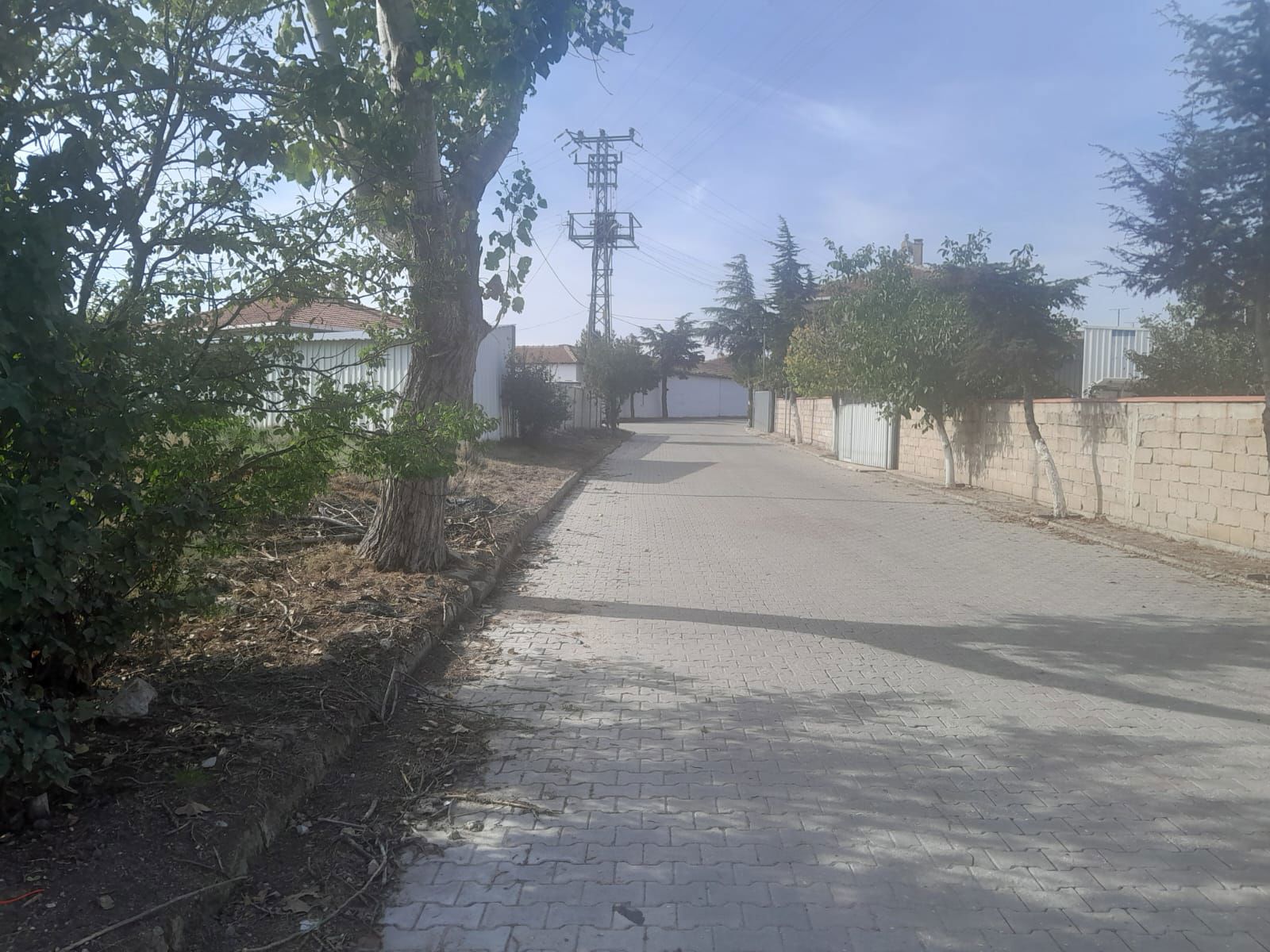 ERGENE AHİMEHMET MAHALLESİNDE 3 KATLI İMARLI ARSA