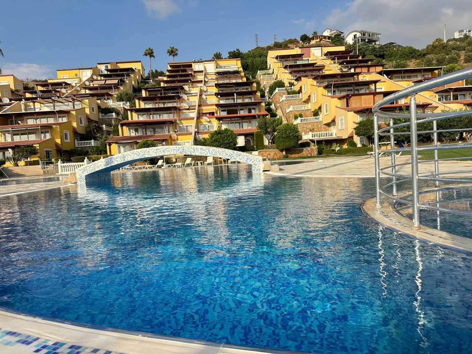 PANORAMA SITESINDE FULL DENIZ VE HAVUZ MANZARLI EŞYALI 2+1