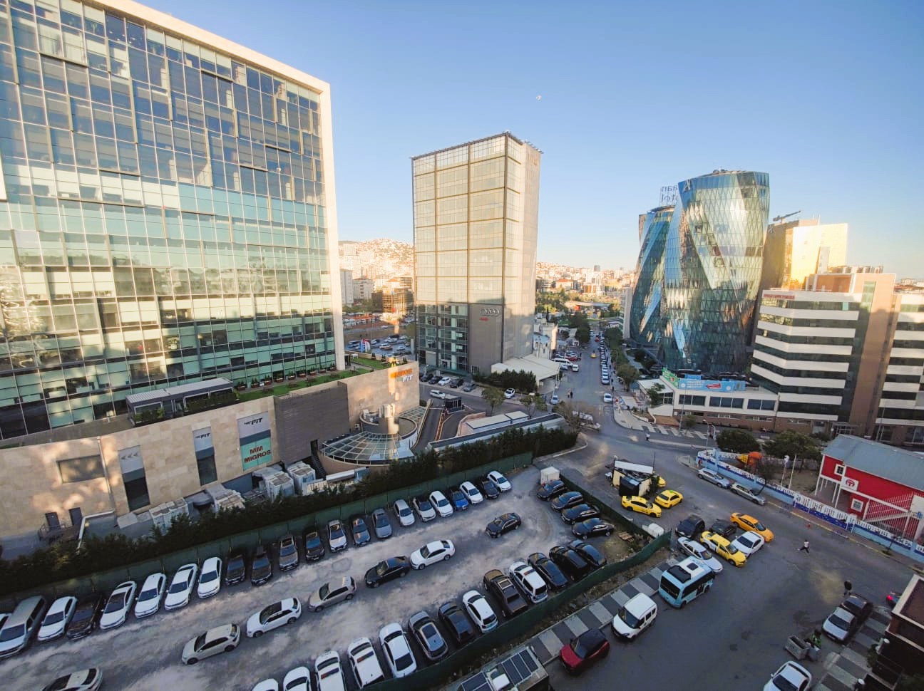 PARK REZİDANSTA ŞEHİR MANZARALI ADA MUTFAKLI 4+2 SIFIR TERASLI DUBLEKS