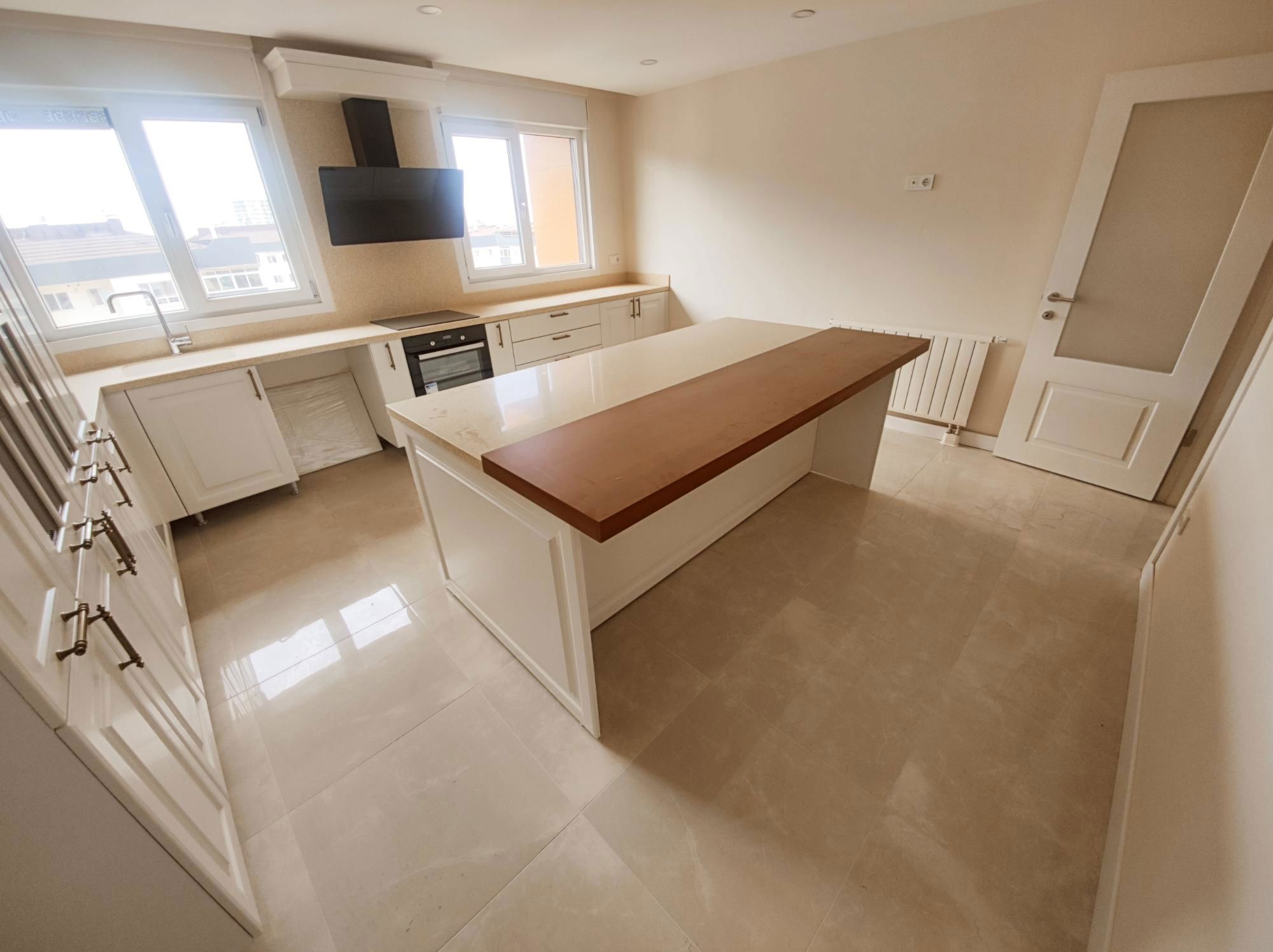 PARK REZİDANSTA ŞEHİR MANZARALI ADA MUTFAKLI 4+2 SIFIR TERASLI DUBLEKS