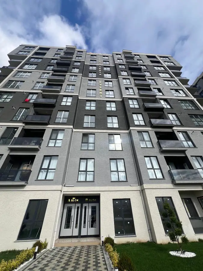 REMAX TAN'DAN SİTEDE DENİZ MANZARALI SIFIR 3+1 SATILIK DAİRE