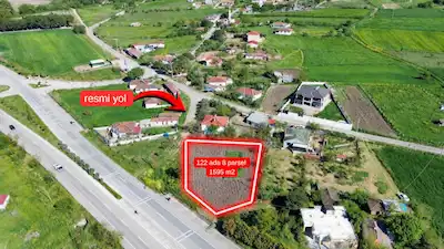 BIGA OSMANIYE KÖYÜ’NDE ANA YOLA CEPHELI 1595 M² BÖLÜNEBILIR YATIRIMLIK ARSA