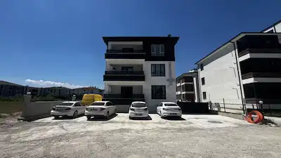 ADAPAZARI YAĞCILAR MAHALLESİ – SİTELER MEVKİİNDE 3+1 FERAH DAİRE