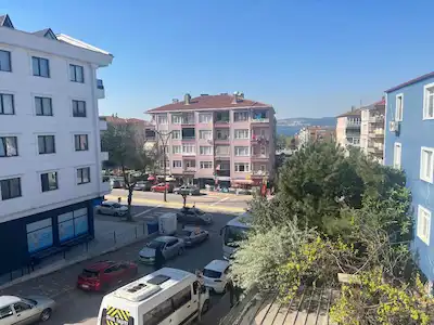 REMAX KANYON KARAMÜRSEL İZNİKYOLU MEVKİİ SATILIK ARAKAT DAİRE