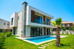 ŞILE'DE 1.SINIF MALZEME İLE YAPILMIŞ 5+1 ÖZEL HAVUZLU VİLLALAR