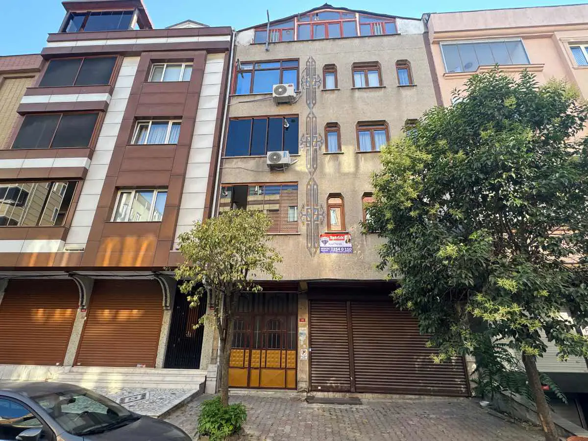 BAYRAMPAŞA KARTALTEPE MAHALLESINDE 130M2 2+1 SATILIK DAIRE