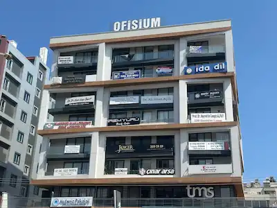 REMAX TOROS'TAN MEZİTLİ'DE GMK ÜZERİ MUHTEŞEM KONUMDA 2+1 LÜKS OFİS