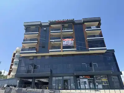 ATAKUM’DA SIFIR BİNADA BULVARA CEPHE 55 M² 1+1 KİRALIK OFİS | YERDEN ISITMALI